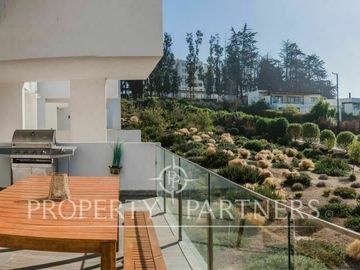 Dúplex con Cocina Integrada y vista panorámica en Marbella