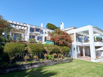 Espectacular vista en casa con departamento independiente en Marbella