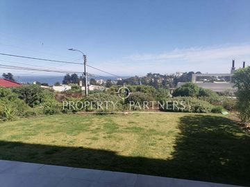 Increible vista y patio en Marbella
