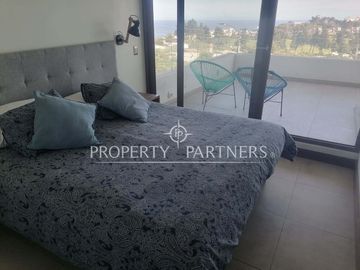 Increible vista y patio en Marbella