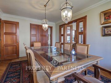 Elegante departamento en barrio El Golf, luminoso y cercano al metro Alcántara