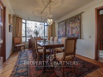 Elegante departamento en barrio El Golf, luminoso y cercano al metro Alcántara