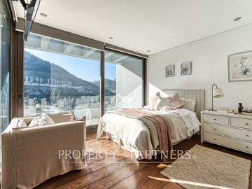 Gran casa estilo mediterranea, impecable del arquitecto Gonzalo Mardones, Golf de Manquehue