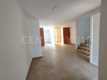 VENDO CASA  DE DOS NIVELES  EN URBANIZACION JAMUNDI VALLE