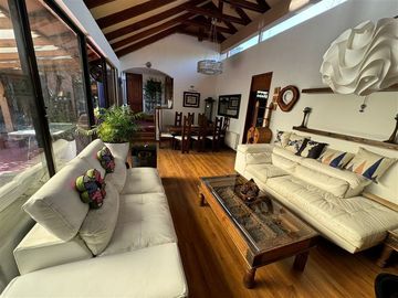 Casa en Venta en Carlos Ossandon 1950