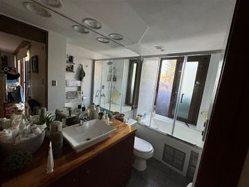 Casa en Venta en Carlos Ossandon 1950