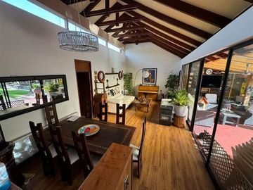 Casa en Venta en Carlos Ossandon 1950