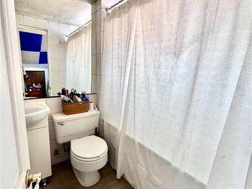 Casa en Venta en Calle EL MIRADOR // FRENTE AL COLEGIO MANQUEHUE