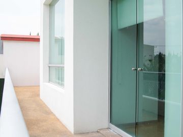 Casa Residencial en Venta, Fracc. Campestre Paraíso, zona Zavaleta, Puebla