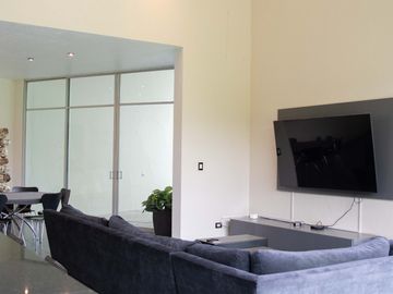 Casa Residencial en Venta, Fracc. Campestre Paraíso, zona Zavaleta, Puebla