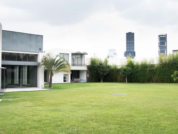 Casa Residencial en Venta, Fracc. Campestre Paraíso, zona Zavaleta, Puebla