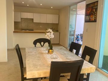 Casa en venta en Lomas del Manantial, Xochitepec, Morelos.