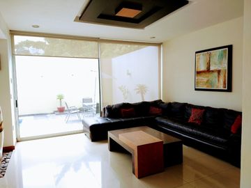 Casa en Venta en Residencial Esmeralda Norte, Colima, Col.