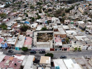 terreno plano a 500 metros de Carretera a Saltillo, USO MIXTO.