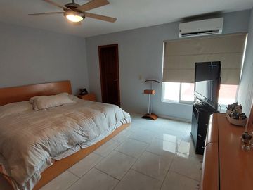 Se Vende Casa en Virreyes Residencial de cuatro habitaciones  dentro de Coto