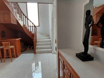 Se Vende Casa en Virreyes Residencial de cuatro habitaciones  dentro de Coto