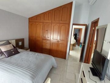 Se Vende Casa en Virreyes Residencial de cuatro habitaciones  dentro de Coto