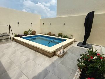 Se Vende Casa en Virreyes Residencial de cuatro habitaciones  dentro de Coto