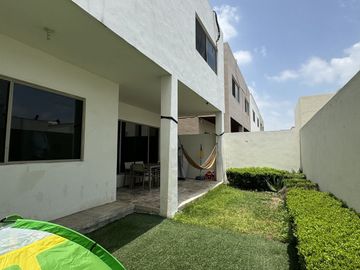 CASA EN VENTA EN COLINAS DE SAN JERÓNIMO