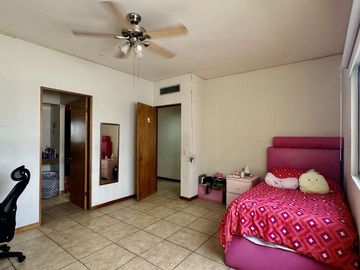 CASA EN VENTA EN COLINAS DE SAN JERÓNIMO