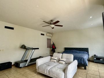 CASA EN VENTA EN COLINAS DE SAN JERÓNIMO