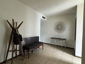 CASA EN VENTA EN COLINAS DE SAN JERÓNIMO