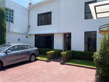 Casa en Venta, Santa Cecilia, Coyoacán, 4 Recamaras