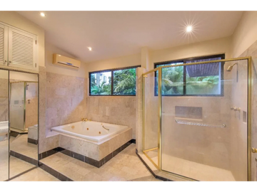 OBARRIO / DUPLEX / 500 M2 / 4 HABITACIONES / PISCINA / TERRAZA