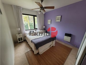 Casa en Venta - Zona Alamos - Calidad edilicia - Cercana al Golf
