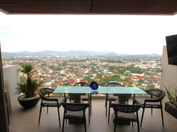 PENTHOUSE EN RESIDENCIAL AVERANDA