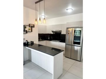 PENONOME / LLANO HERMOSO / 312 M2 / 2 NIVELES / 5 HABITACIONES