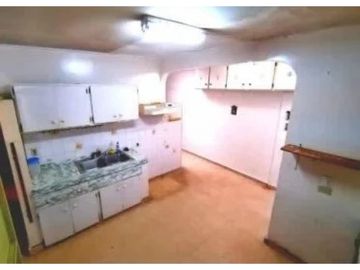 VENDO CASA CON AMPLIO TERRENO DE 1000 MTS 2, EN SAN ANTONIO!!!