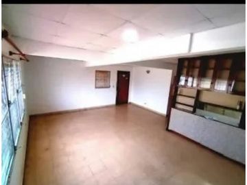 VENDO CASA CON AMPLIO TERRENO DE 1000 MTS 2, EN SAN ANTONIO!!!