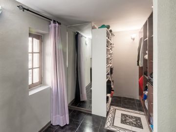 Venta PH 4 ambientes en Barracas. Cochera y patio.