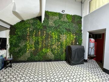 Venta PH 4 ambientes en Barracas. Cochera y patio.