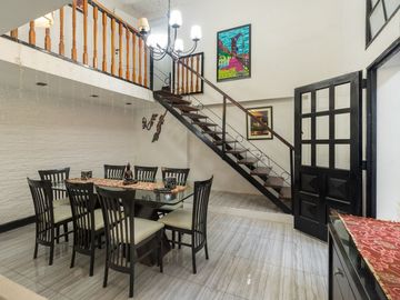 Venta PH 4 ambientes en Barracas. Cochera y patio.