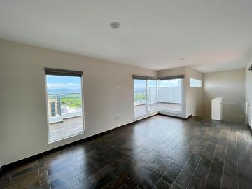 RENTA CASA AMPLIA EN ZIBATA 3 RECAMARAS CON BAÑO TERRAZA VISTA PANORAMICA