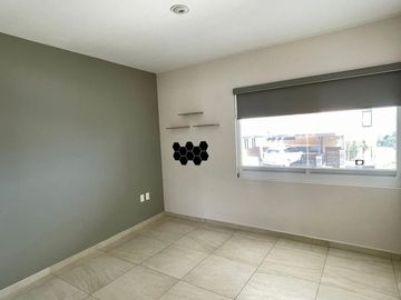 RENTA CASA AMPLIA EN ZIBATA 3 RECAMARAS CON BAÑO TERRAZA VISTA PANORAMICA