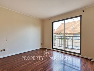 Oportunidad !!  Venta de casa en Condominio. Sector Arboleda de Peñalolén