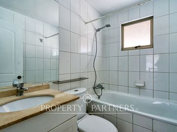 Oportunidad !!  Venta de casa en Condominio. Sector Arboleda de Peñalolén