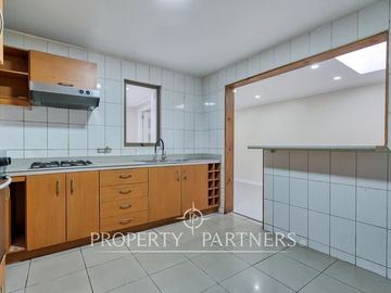 Oportunidad !!  Venta de casa en Condominio. Sector Arboleda de Peñalolén