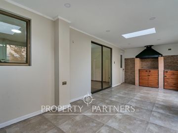 Oportunidad !!  Venta de casa en Condominio. Sector Arboleda de Peñalolén