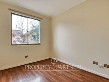 Oportunidad !!  Venta de casa en Condominio. Sector Arboleda de Peñalolén