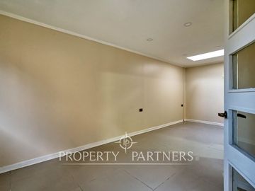 Oportunidad !!  Venta de casa en Condominio. Sector Arboleda de Peñalolén