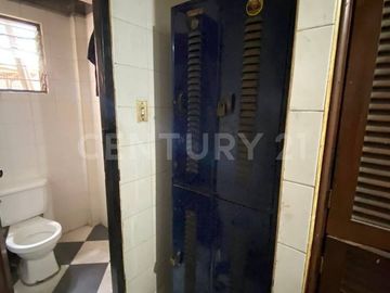 VENTA BODEGA MENGA