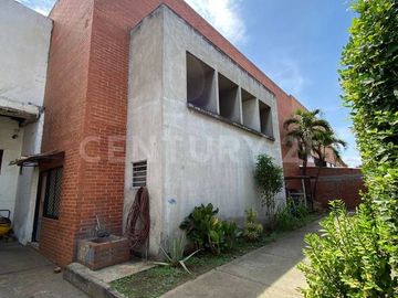 VENTA BODEGA MENGA