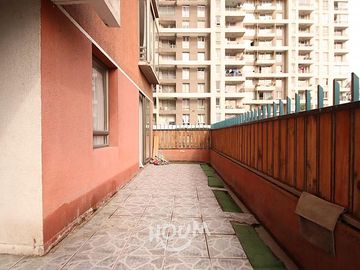 DEPTO CON PATIO