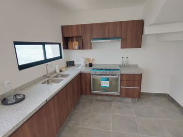 CASA VENTA CIUDAD MADERAS QUERETARO