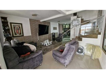 Amplia y moderna casa en Dosquebradas-Risaralda