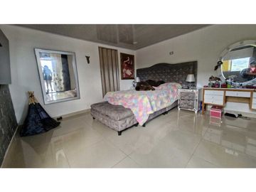 Amplia y moderna casa en Dosquebradas-Risaralda